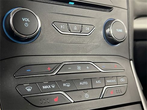 Used 2016 Ford Edge SEL w/ Equipment Group 201A image 15