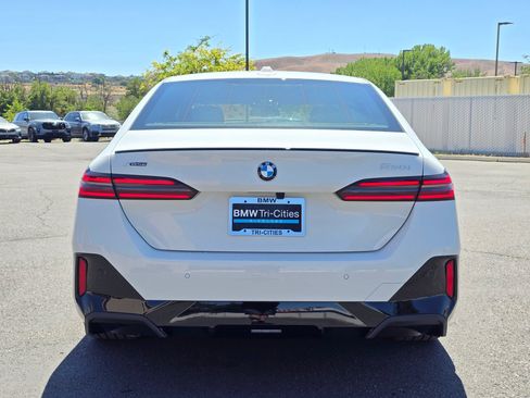 New 2027 BMW 530i xDrive w/ M Sport Package AWD/4WD image 5