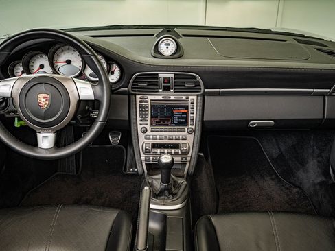 Used 2005 Porsche 911 Carrera S image 6