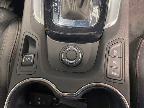 Used 2015 Chevrolet SS RWD image 49