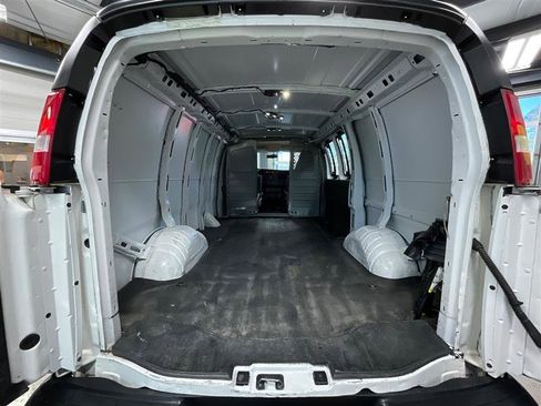 Used 2021 Chevrolet Express 2500 w/ Driver Convenience Package image 16