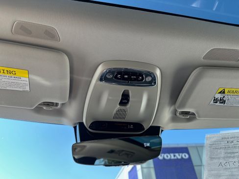Used 2018 Volvo XC90 T5 Momentum w/ Convenience Package image 21