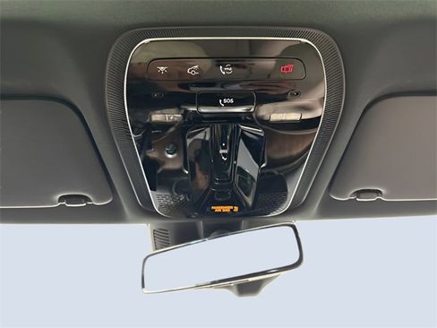 Used 2025 Mercedes-Benz C 300 4MATIC Sedan image 25