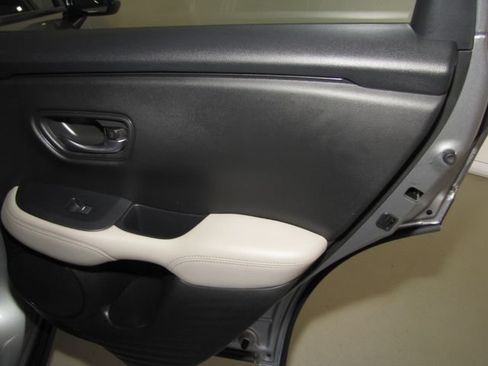 Certified 2025 Honda HR-V LX image 17