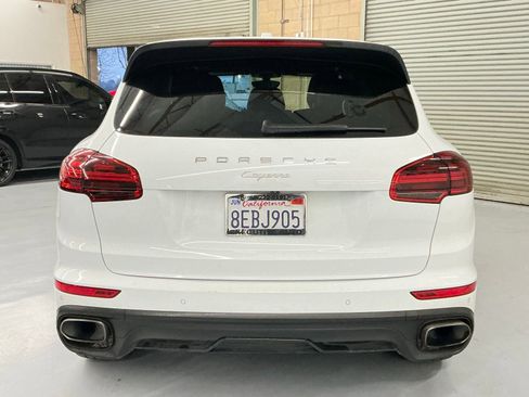 Used 2018 Porsche Cayenne Platinum Edition image 6