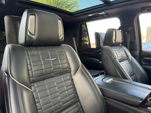 Used 2021 Cadillac Escalade Sport Platinum AWD/4WD image 40