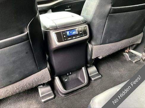 Used 2017 Toyota Highlander XLE w/ Protection Package #3 AWD/4WD image 29
