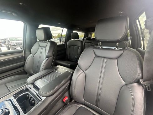 New 2025 Jeep Wagoneer Series II image 36