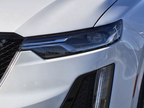 New 2025 Cadillac XT6 Sport image 40