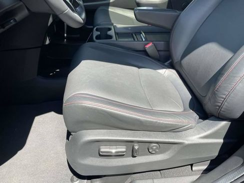 Used 2024 Honda Odyssey Sport image 7