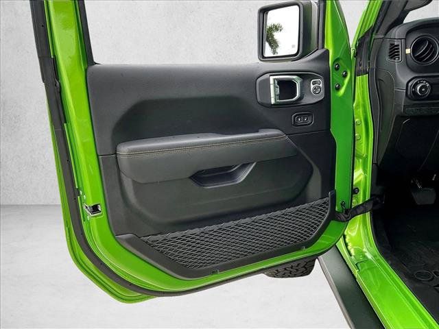 Used 2025 Jeep Wrangler Unlimited Rubicon 392 AWD/4WD image 14