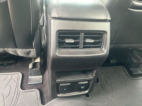 Used 2016 Ford Edge SEL w/ Equipment Group 201A AWD/4WD image 35