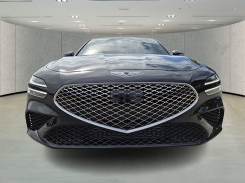 Used 2023 Genesis G70 3.3T RWD image 8