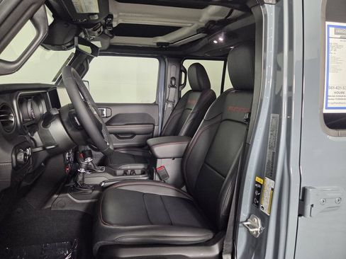 Used 2026 Jeep Wrangler Unlimited Rubicon AWD/4WD image 9
