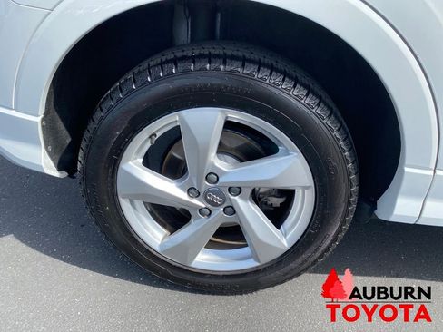 Used 2020 Audi Q3 2.0T Premium w/ Convenience Package AWD/4WD image 11