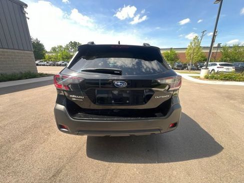 Used 2023 Subaru Outback Premium AWD/4WD image 6