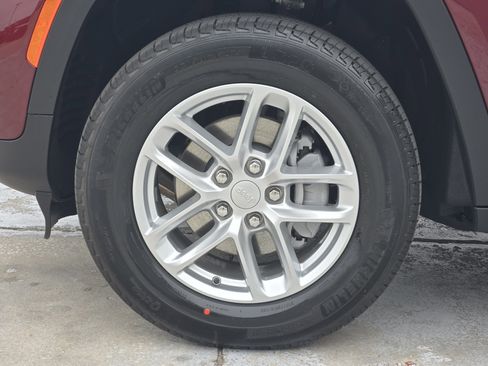 New 2026 Jeep Grand Cherokee Laredo RWD image 10
