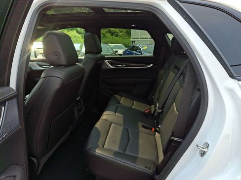 Certified 2025 Cadillac XT5 Sportv w/ Technology Package AWD/4WD image 10