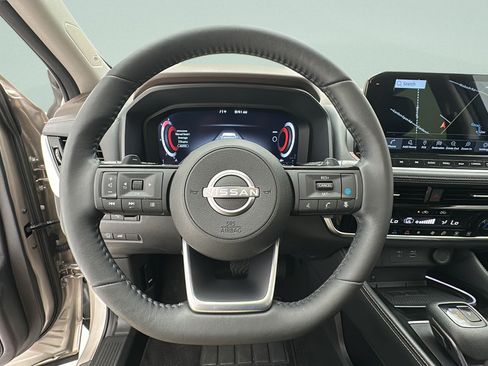 Used 2023 Nissan Rogue Platinum w/ Platinum Premium Package AWD/4WD image 17