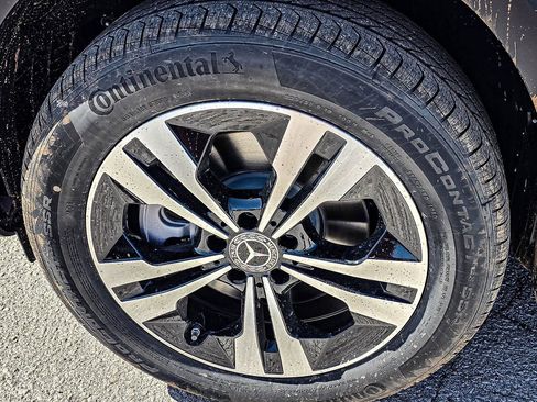 New 2026 Mercedes-Benz GLB 250 4MATIC image 7