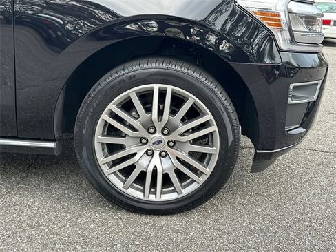 Certified 2022 Ford Expedition Max Platinum image 12