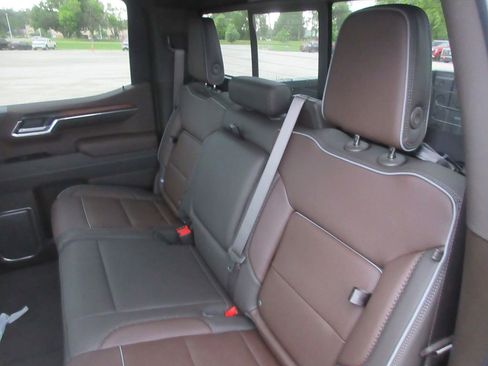 New 2026 GMC Sierra 1500 Denali w/ Denali Reserve Package AWD/4WD image 13