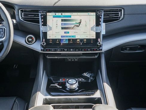 New 2026 Jeep Grand Wagoneer 4WD image 14