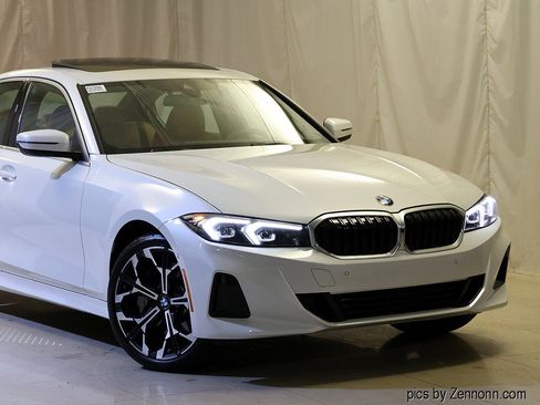 Certified 2025 BMW 330i xDrive Sedan AWD/4WD image 2