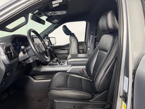 Used 2025 Ford F150 XLT w/ Equipment Group 302A MID RWD image 19
