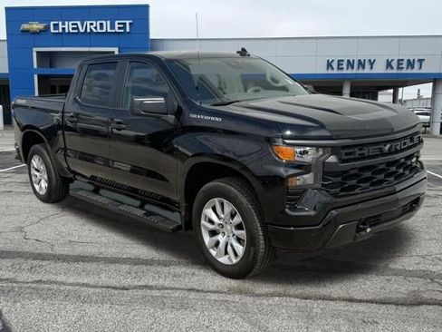 Used 2023 Chevrolet Silverado 1500 Custom AWD/4WD image 1