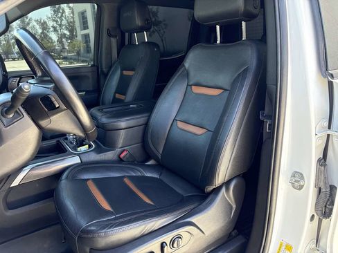 Used 2021 GMC Sierra 1500 AT4 w/ AT4 Premium Package AWD/4WD image 22