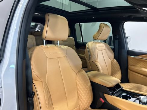 Used 2025 Jeep Grand Cherokee L Summit AWD/4WD image 36