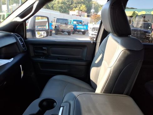 New 2026 RAM 2500 Tradesman w/ Chrome Appearance Group image 17