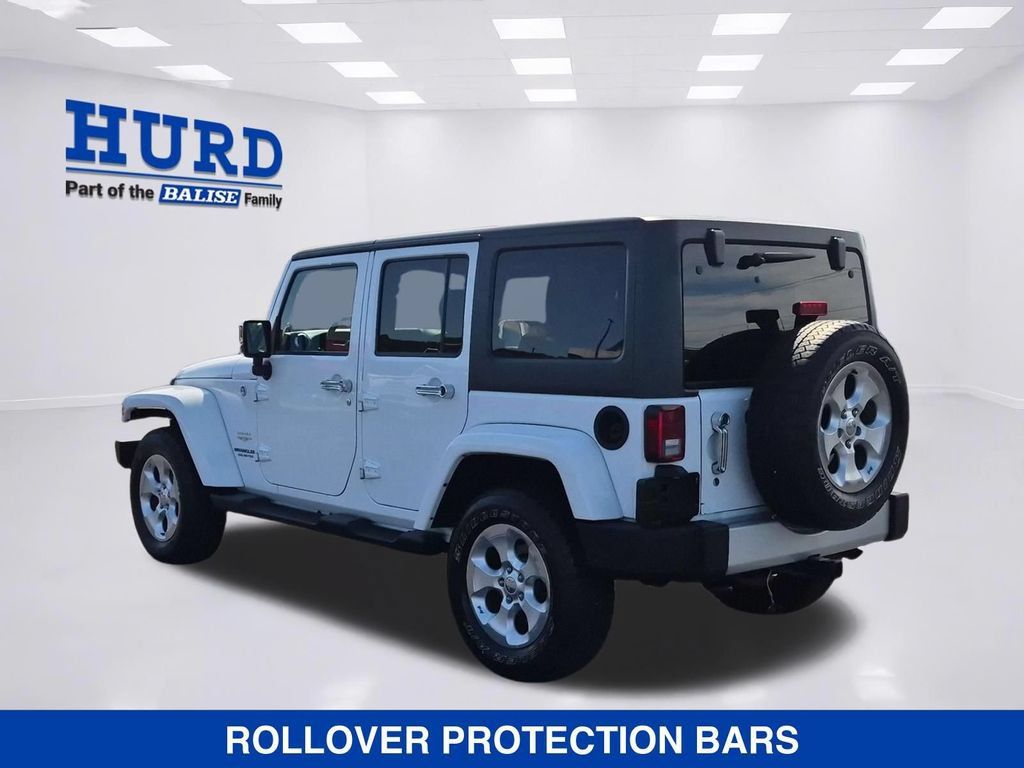 Used 2014 Jeep Wrangler Unlimited Sahara w/ Connectivity Group AWD/4WD image 5