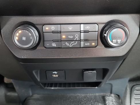 Used 2022 Ford F250 XL w/ Power Equipment Group AWD/4WD image 36
