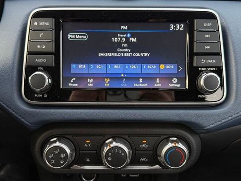 New 2025 Nissan Versa SV w/ Trunk Package image 26