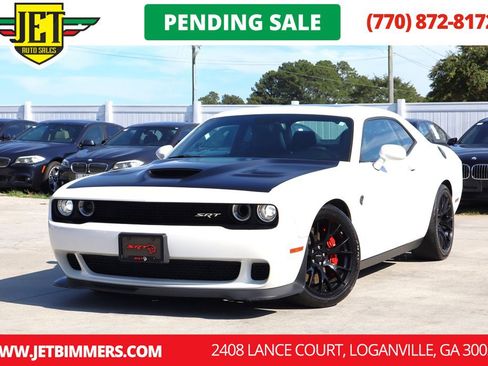 Used 2016 Dodge Challenger SRT Hellcat image 1