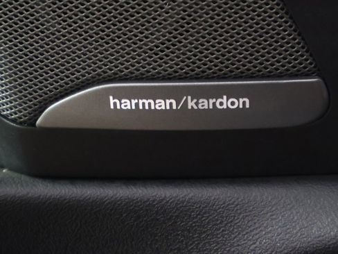 Used 2024 BMW X7 xDrive40i w/ M Sport Package image 43