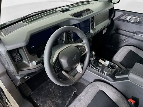 New 2025 Ford Bronco Base image 2