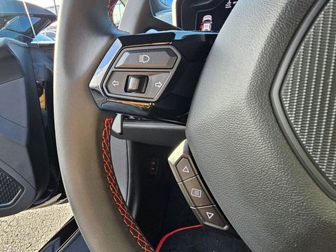 Used 2020 Lamborghini Huracan EVO image 20