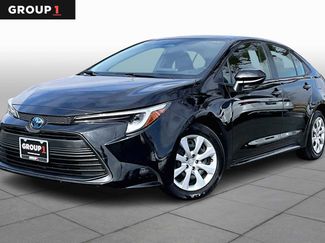 Used 2025 Toyota Corolla LE video 1