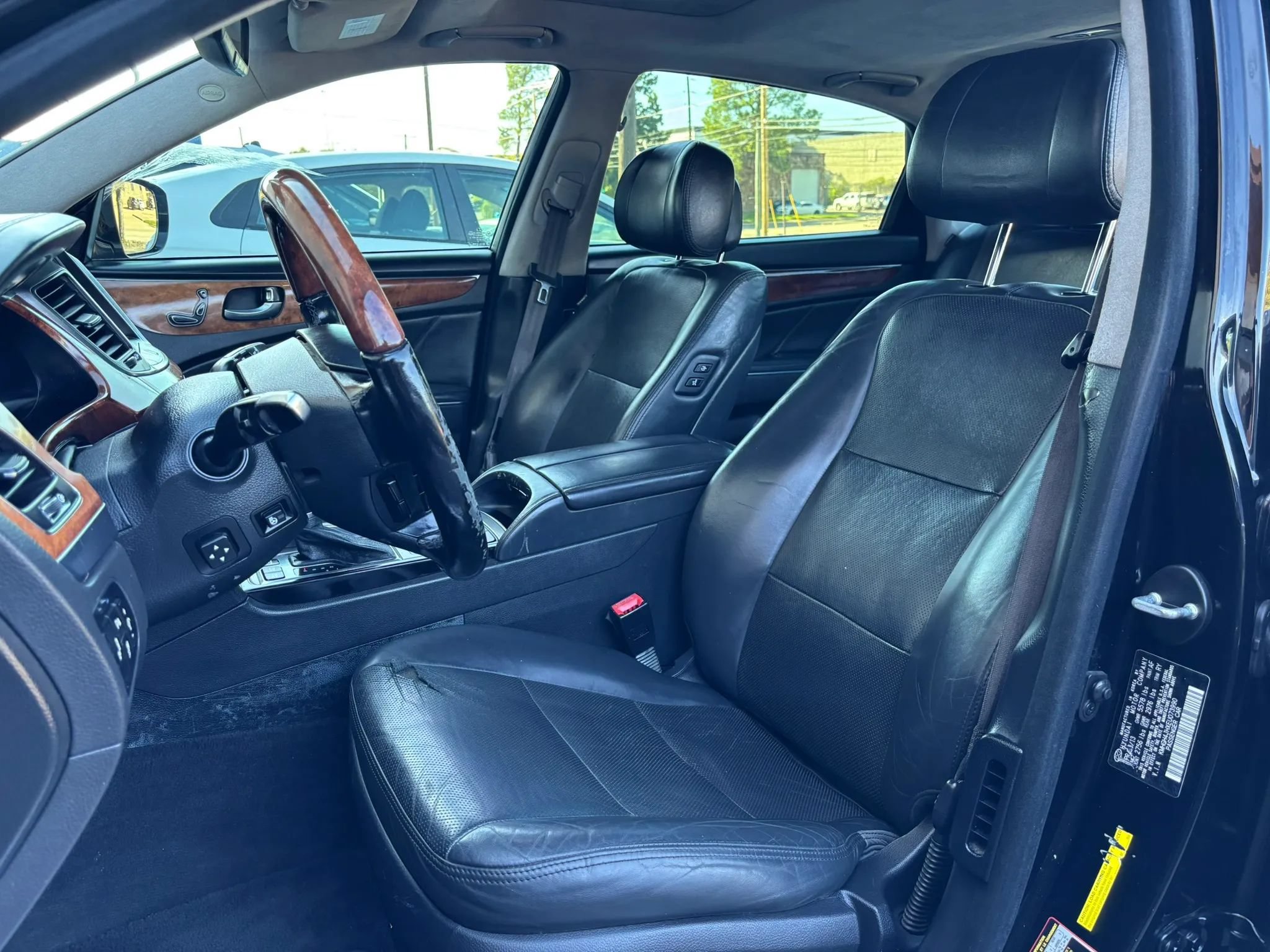 Used 2014 Hyundai Equus Signature RWD image 13