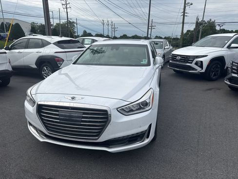 Used 2017 Genesis G90 5.0 Ultimate RWD image 3