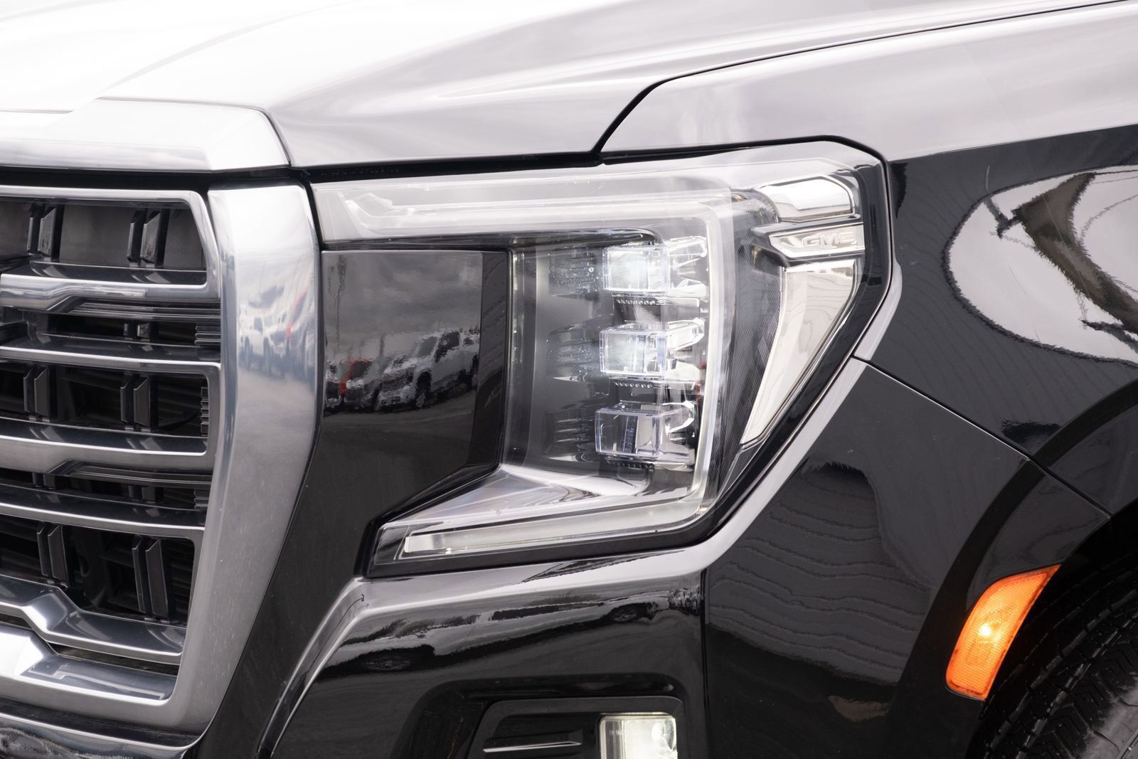 Used 2023 GMC Yukon AT4 w/ AT4 Premium Plus Package AWD/4WD image 22