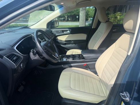 Used 2019 Ford Edge SEL w/ Equipment Group 201A FWD image 13