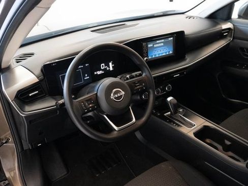 Used 2025 Nissan Kicks S AWD/4WD image 3