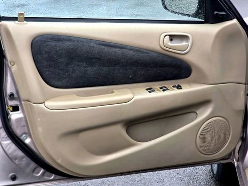 Used 2000 Toyota Corolla CE image 24