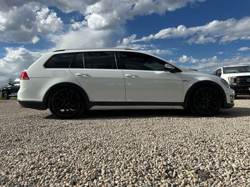 Used 2017 Volkswagen Golf Alltrack SEL AWD/4WD image 11