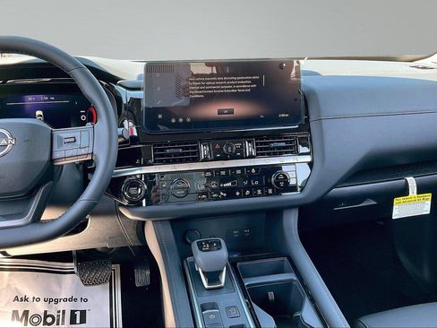 New 2026 Nissan Pathfinder SL FWD image 8