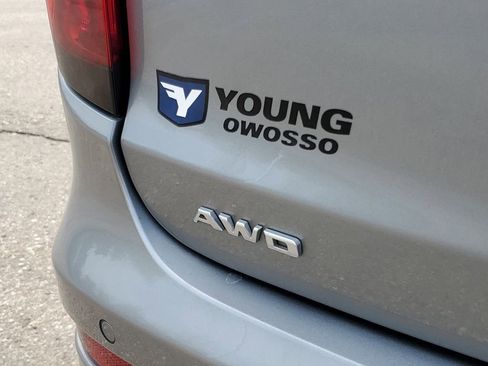 Used 2025 Cadillac XT6 Premium Luxury w/ LPO, Floor Liner Package AWD/4WD image 34